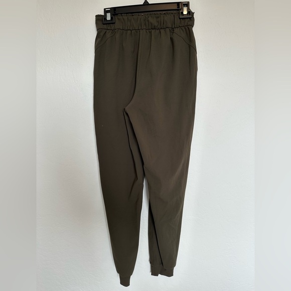 Lululemon joggers - Picture 2 of 6